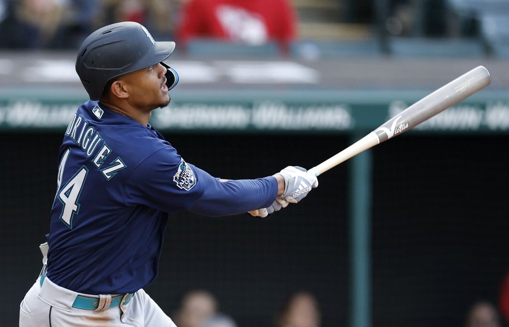 Who are the only Mariners to hit 30 or more home runs in a season?