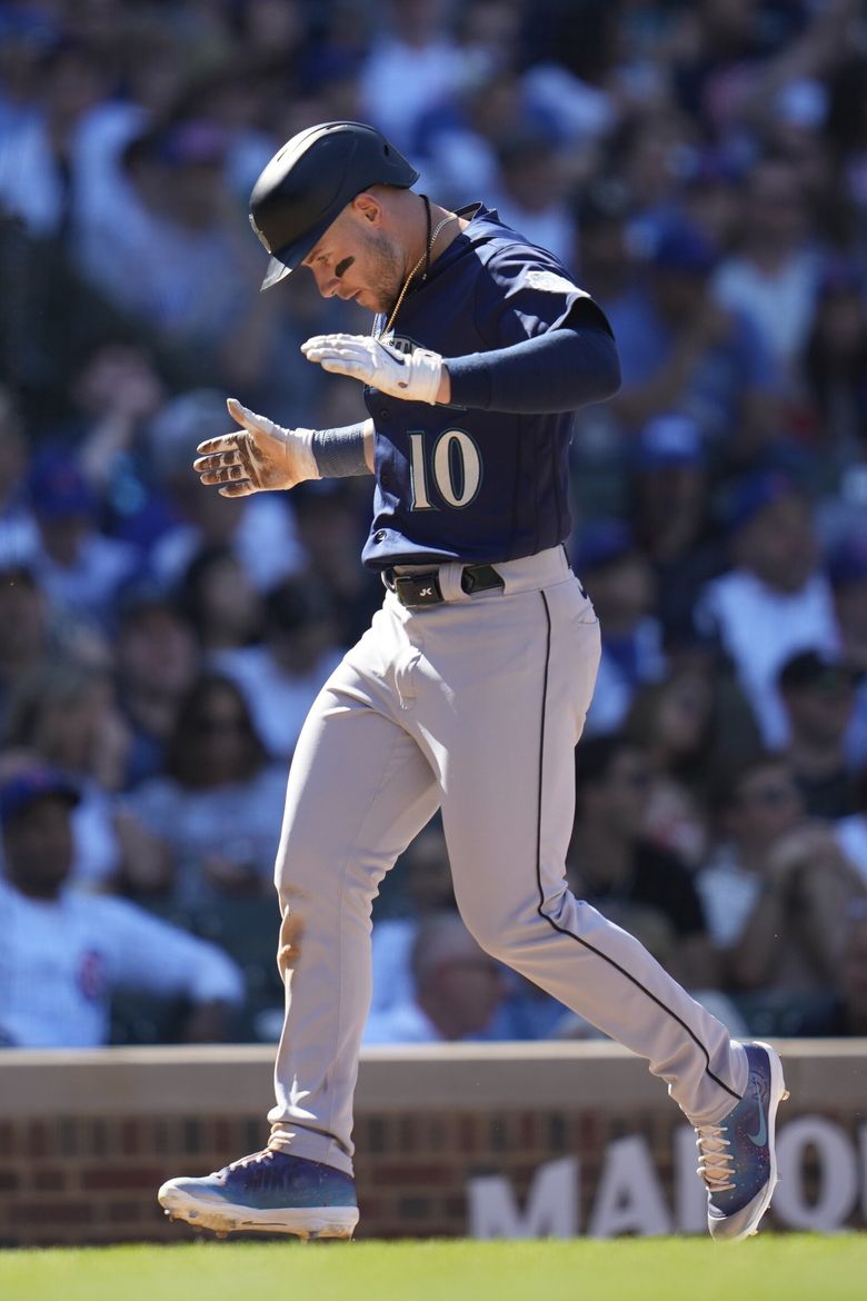 Watch: Mariners' Jarred Kelenic smacks home run for first career hit