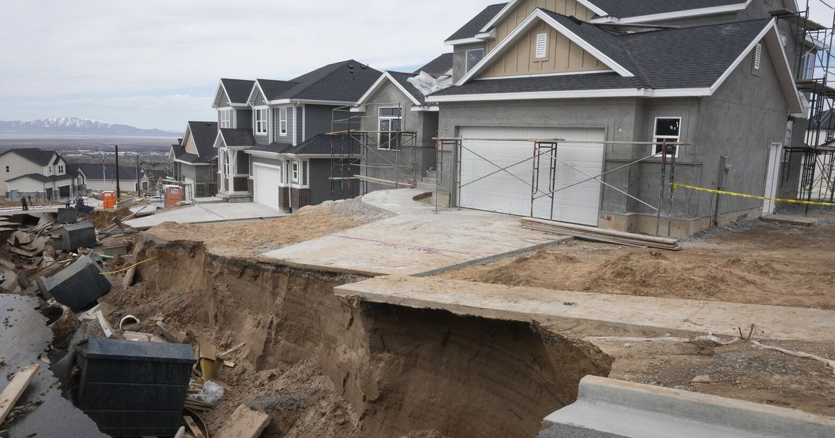 Snowmelt spurs flooding from Southwest to Rockies, 2 rescues The