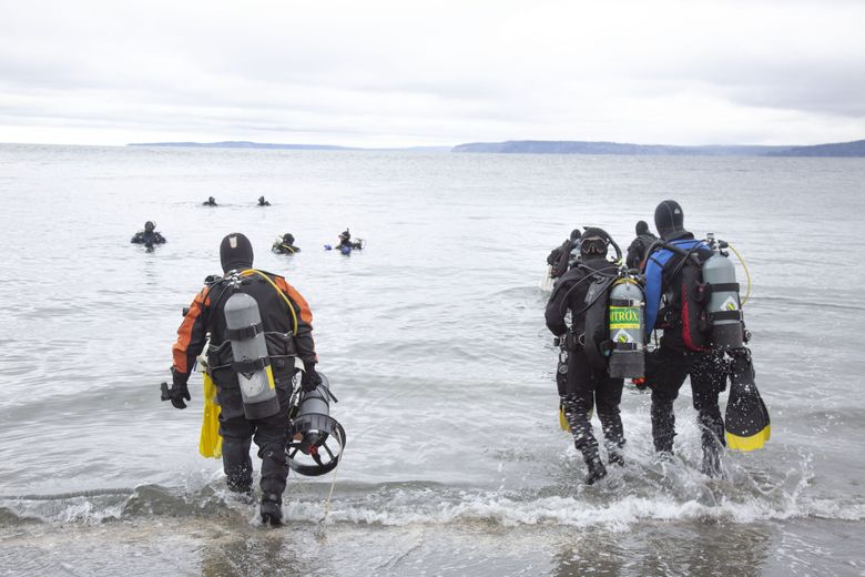 New York Scuba Divers Help Clean Up Ocean