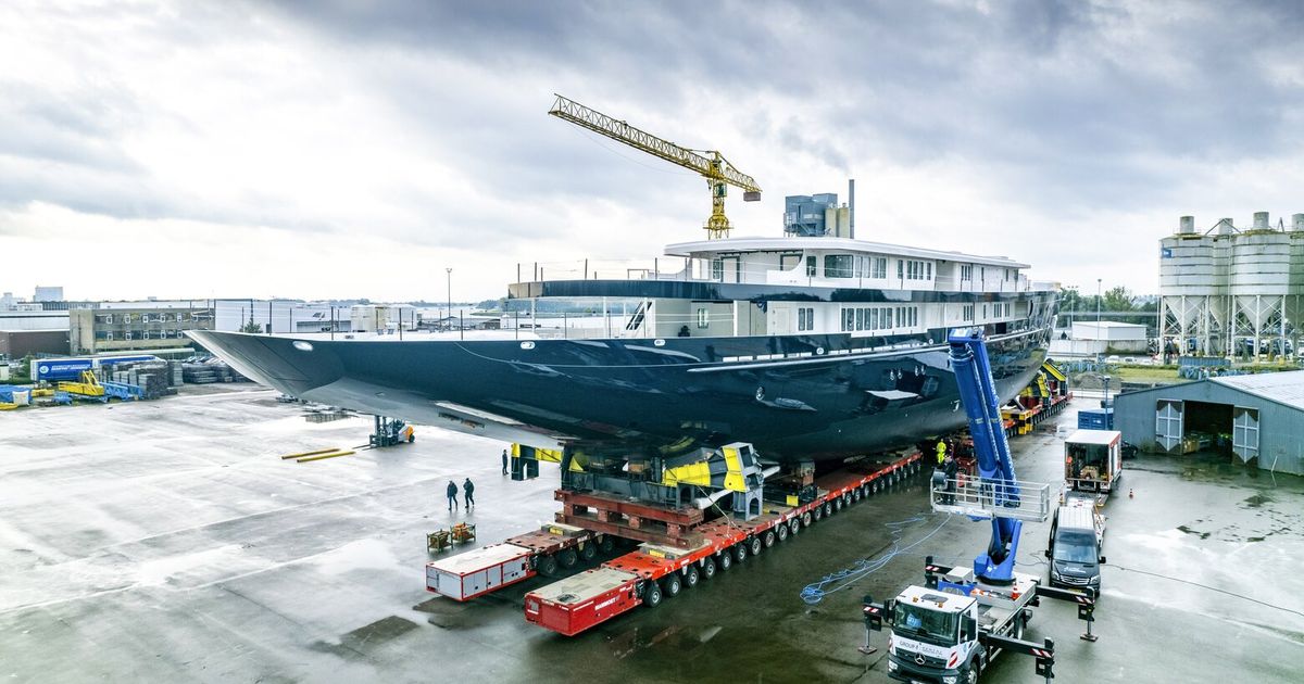 Bezos’s too-tall $500 million superyacht finally at sea