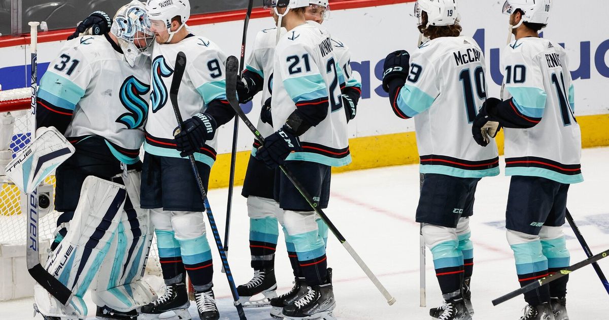 Kraken take it easy as they bask in playoff-opening win | The Seattle Times