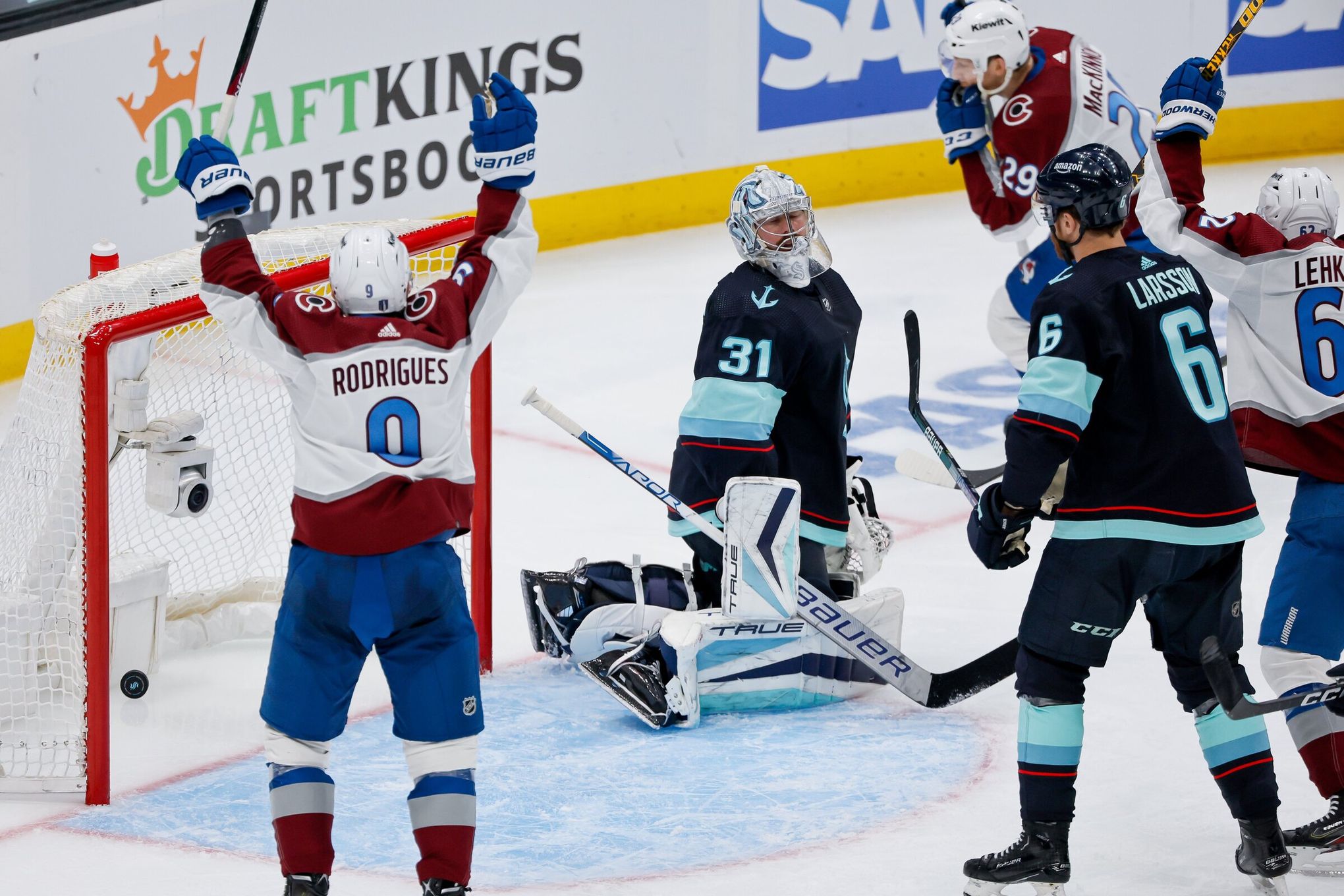 Quick-starting Kraken stun Avalanche 3-1 in NHL playoff debut