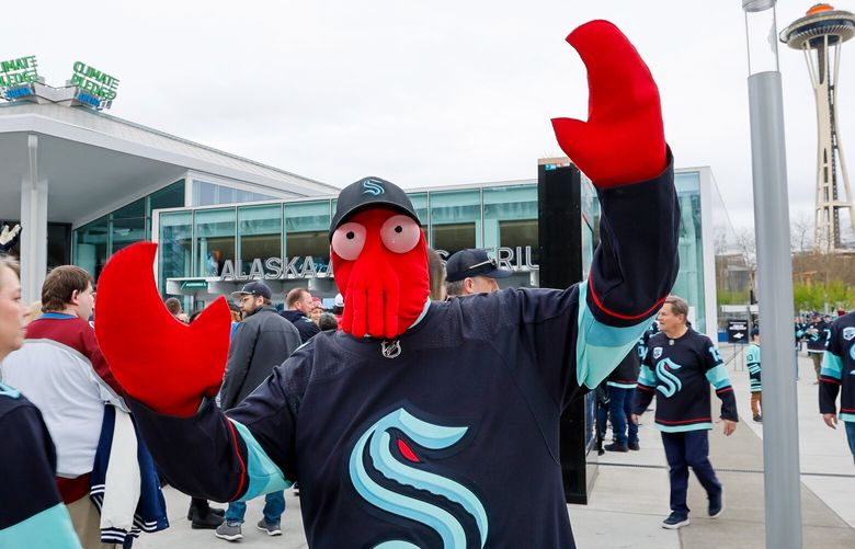 Zoidberg makes his way to the Kraken playoff game Saturday evening.  223573