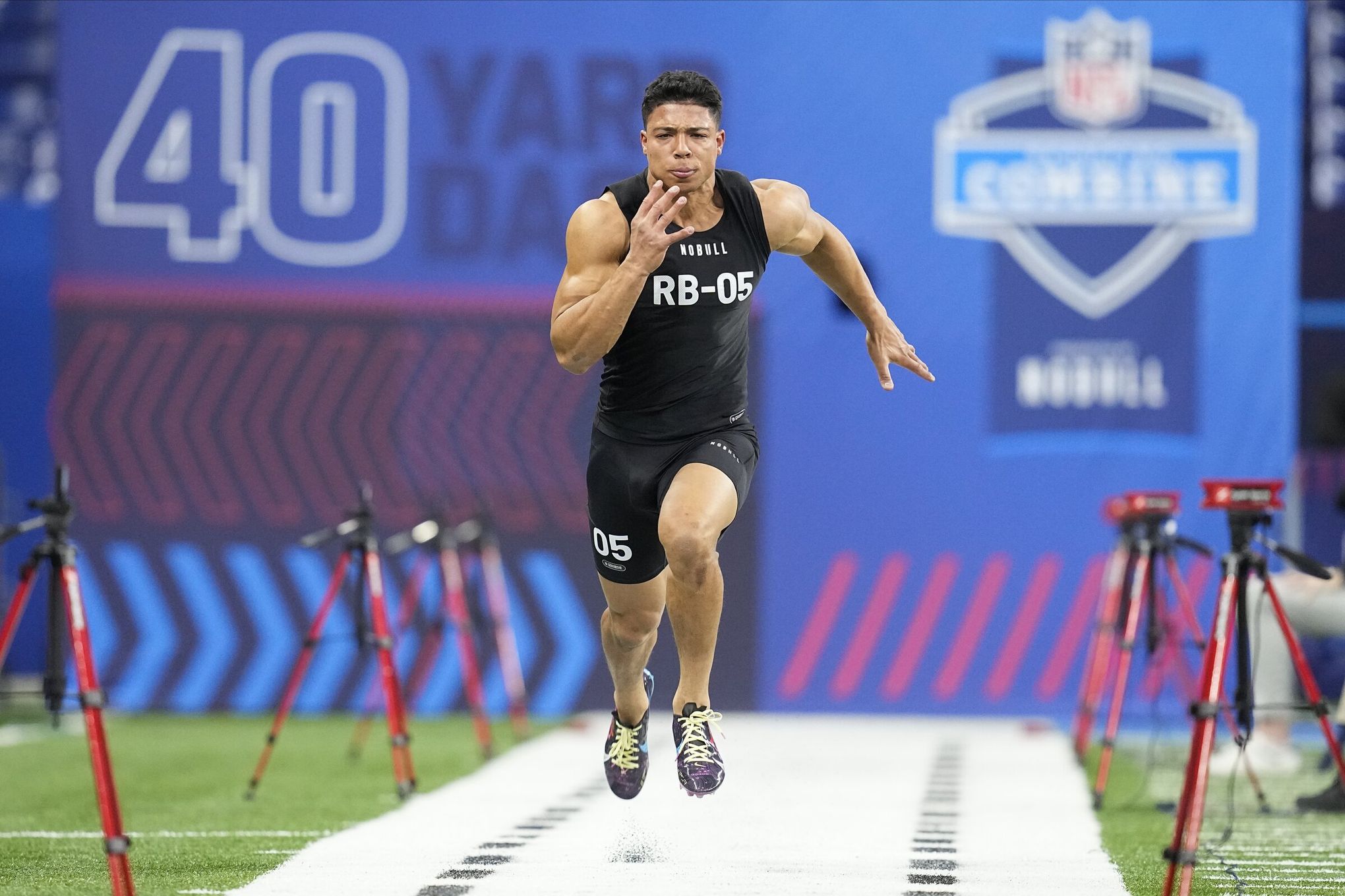 2023 NFL Draft: RB Zach Charbonnet, UCLA, Pick No. 52