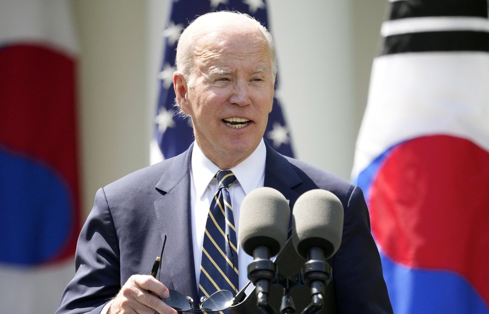 Biden Commutes Sentences Of 31 Convicted Of Drug Crimes | The Seattle Times