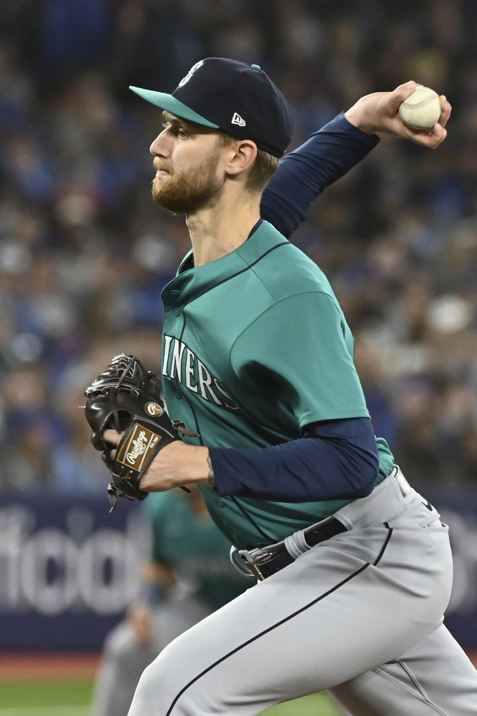 Mariners' Robbie Ray loses no-hitter in 7th vs Nationals