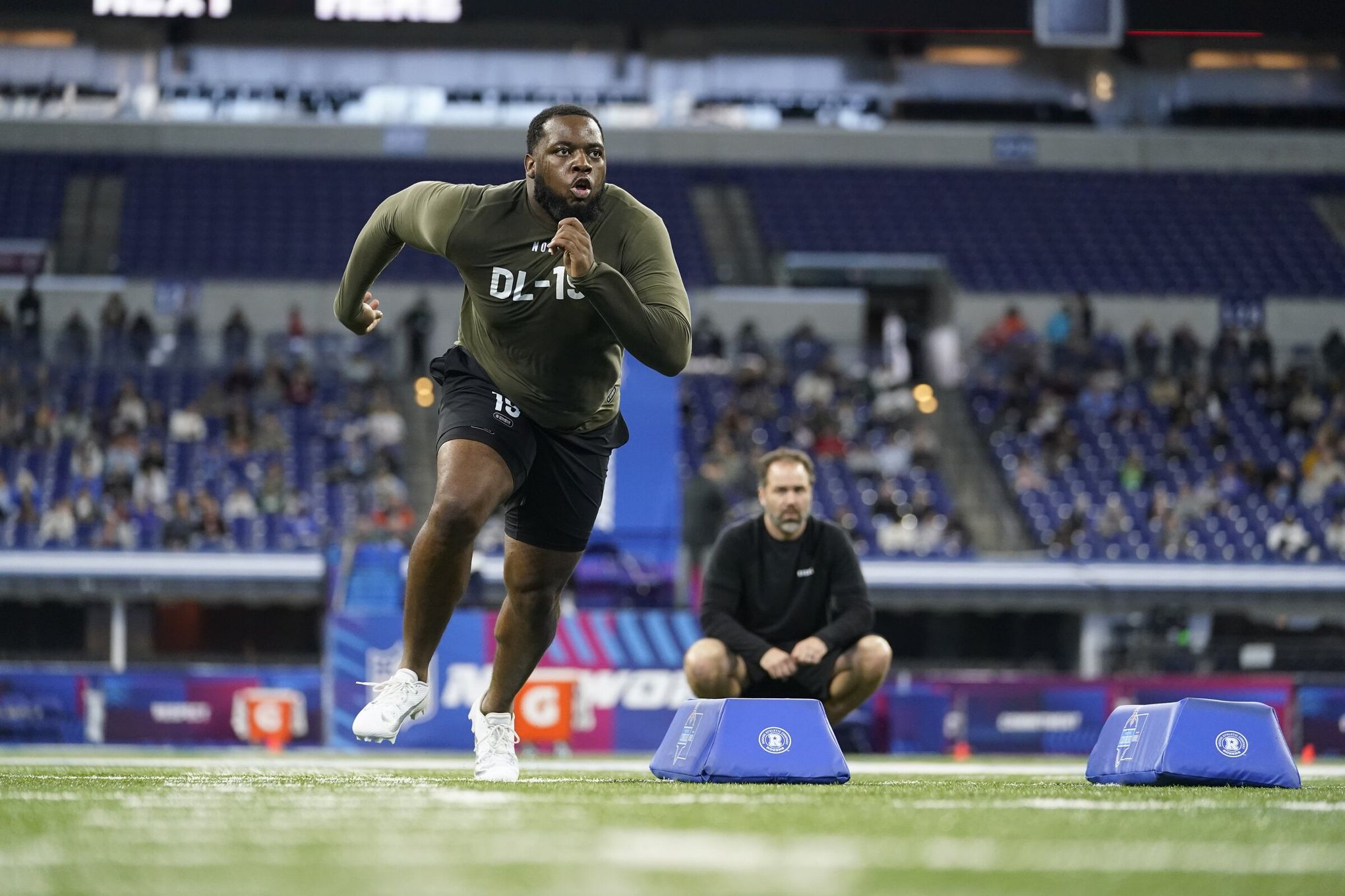 Seahawks rookie Cameron Young has the build (and buy-in) to earn key D-line  role - The Athletic