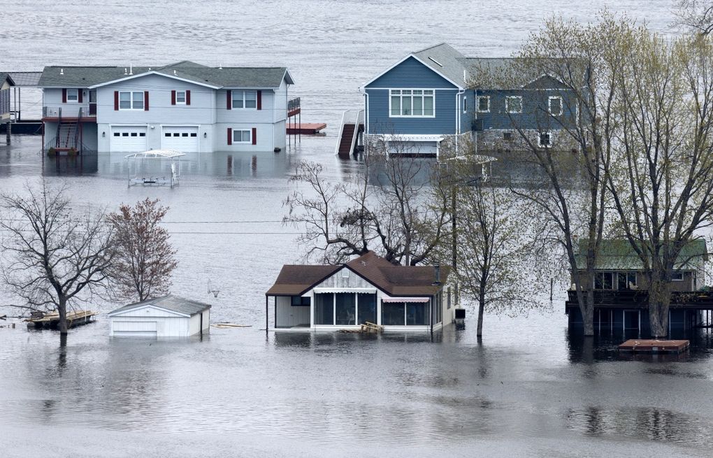 Millions Prepare For Historic Mississippi River Flooding Due To Snow Melt 9826