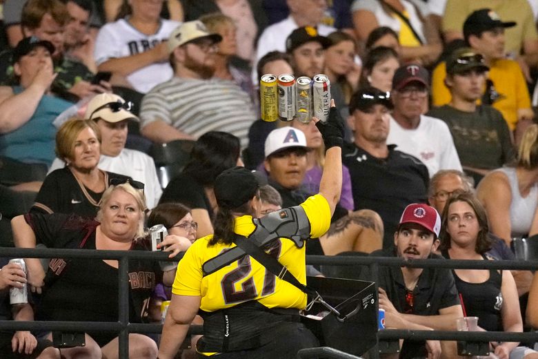 Pitcher criticizes MLB teams for extending alcohol sales