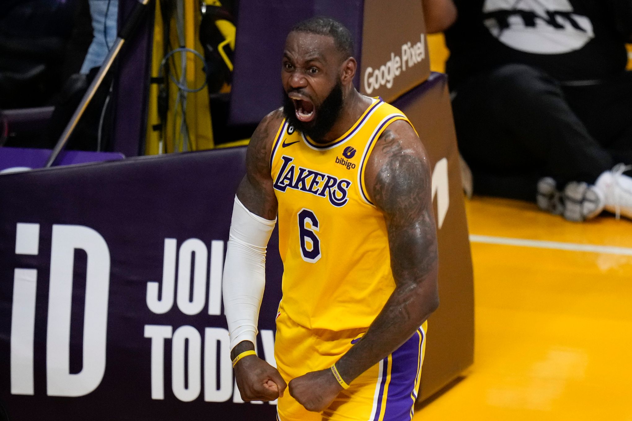 BUBBLE KINGS: Los Angeles Lakers win 2020 NBA Finals; LeBron earns fourth  championship title