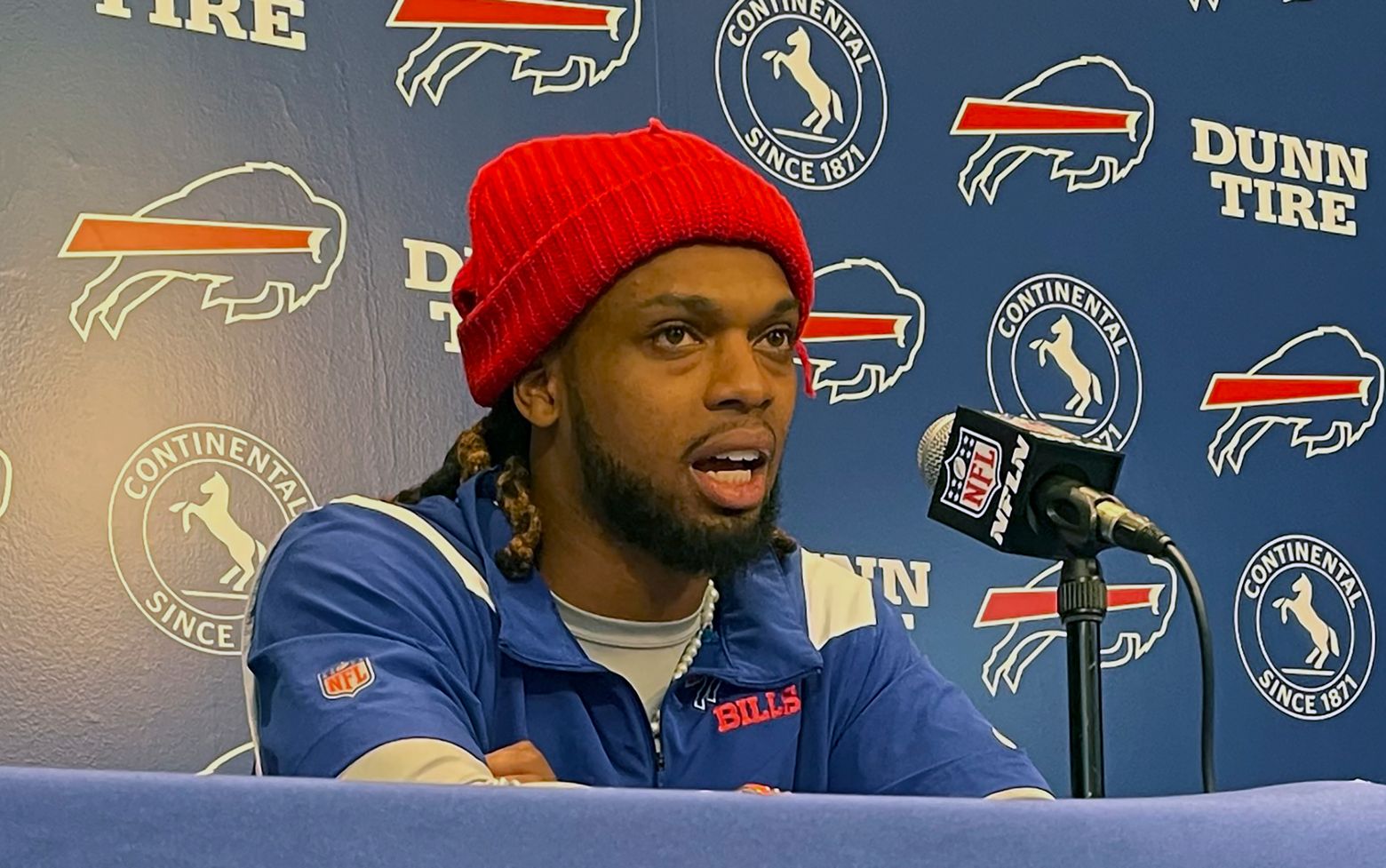 Damar Hamlin posts photo from hospital bed and live-tweets Buffalo Bills  game a week after his collapse, Nation & World News