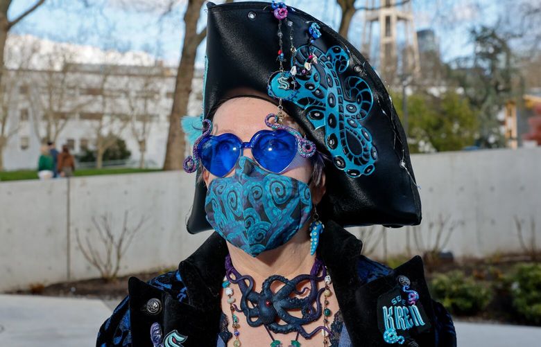 Kraken fan Sharon Harper-Peck from Langley, Wash. 223665