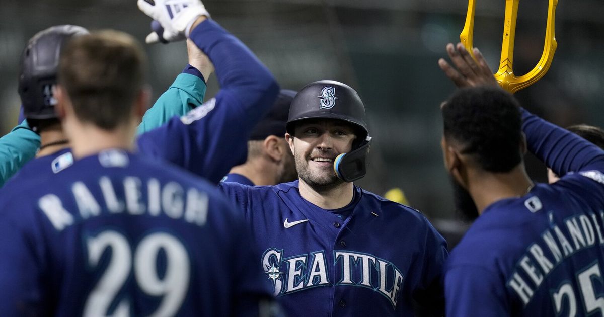 Pollock, Suárez homer late, Mariners beat A's 7-2 in 10 - The Columbian