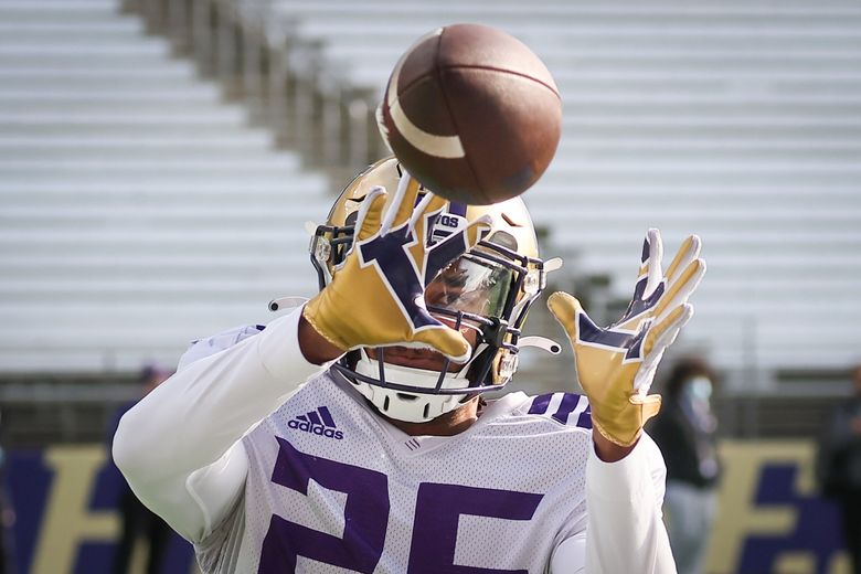 Starting lineup projections and observations from UW's 17th practice of  preseason camp