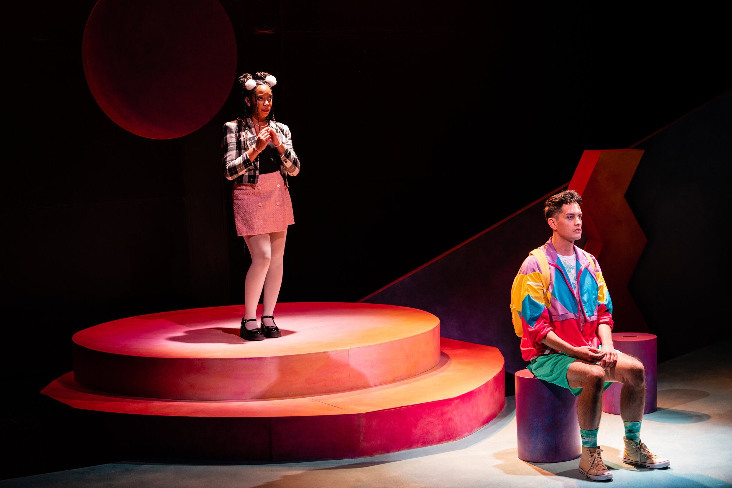 Review: 'ZACH' at ArtsWest, a nostalgic trip to a '90s sitcom