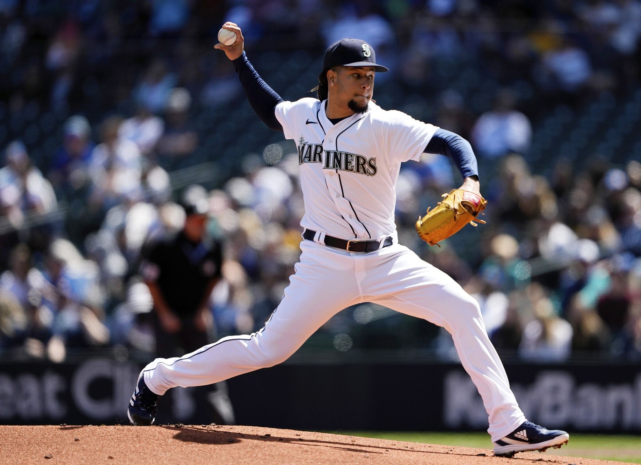 Mariners drop game to Cubs in Luis Castillo's second start of spring