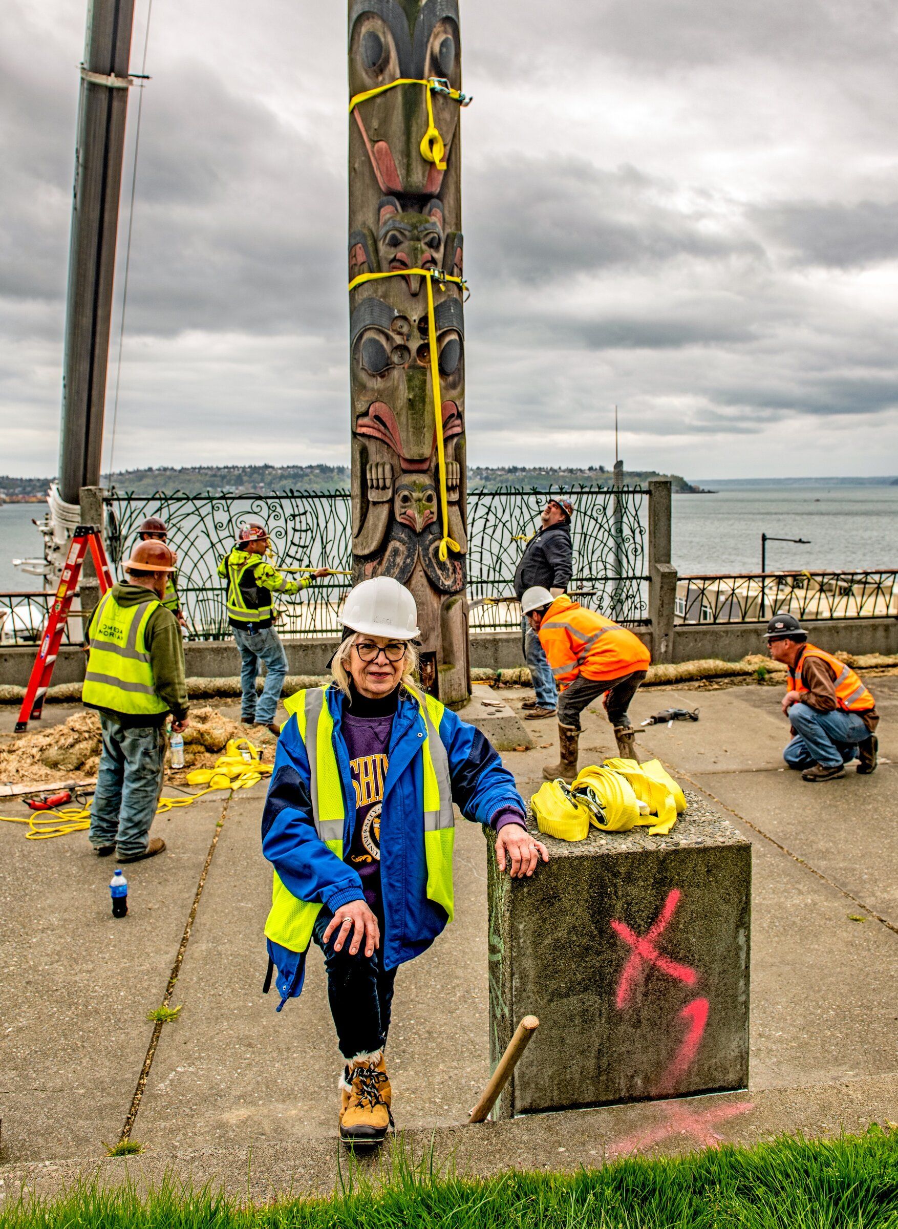 Totem poles removed from Pike Place Market's Steinbrueck Totem poles removed from Pike Place Market's Steinbrueck