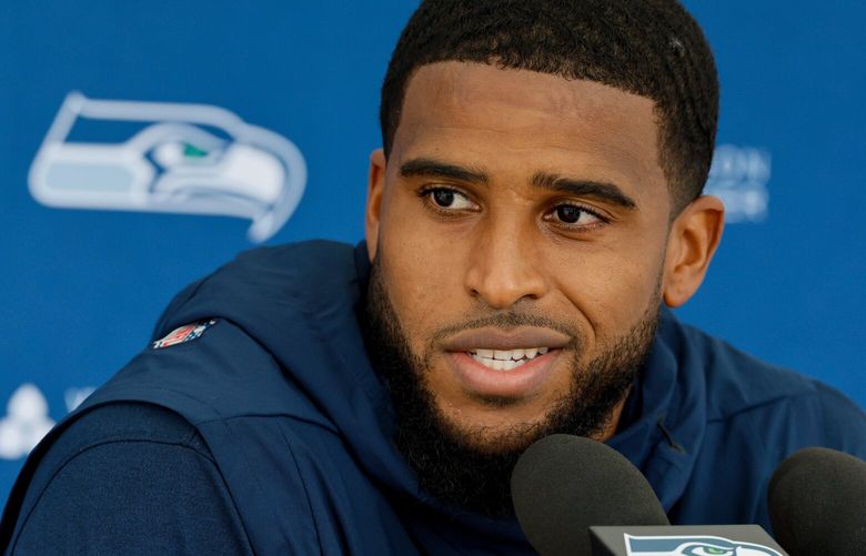 Seattle Seahawks linebacker Bobby Wagner talks with the media after OTAs. 223885