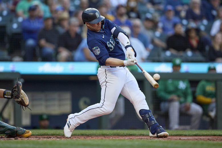 Mariners' bats waste Gilbert's gem in loss to Rangers