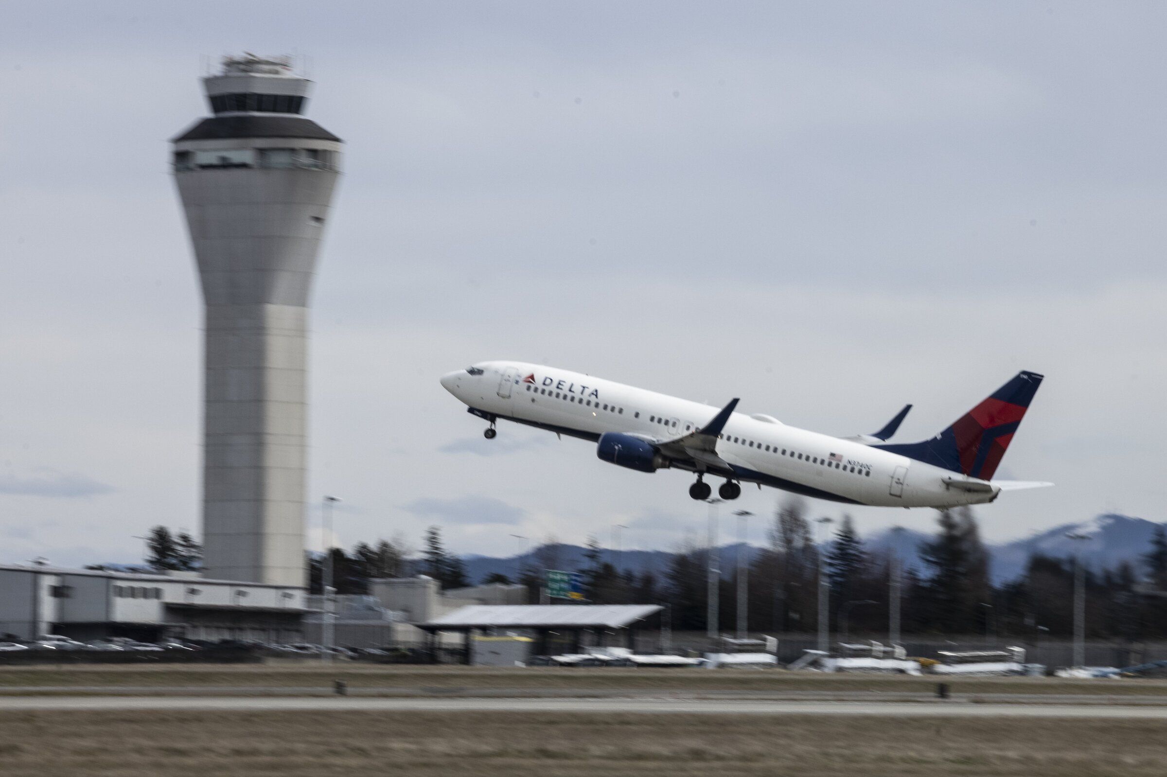 Tips to ease Memorial Day weekend travel through Sea-Tac Airport