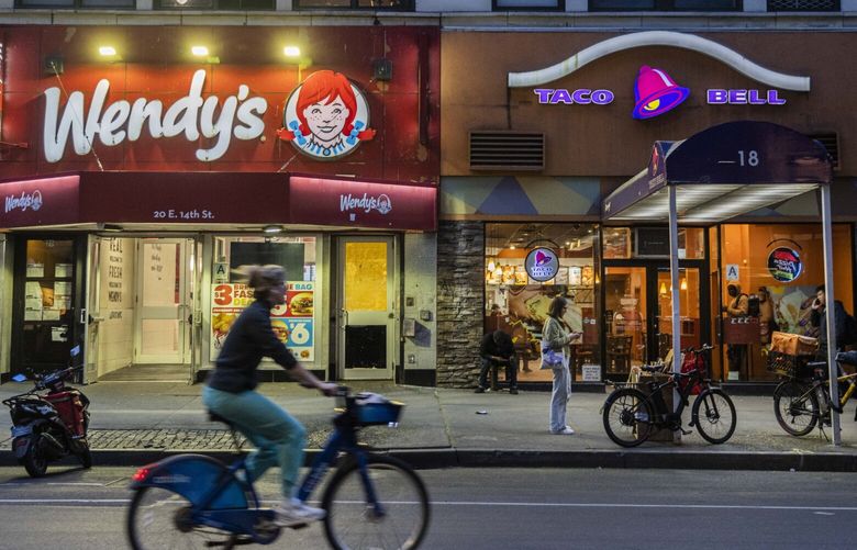 Chain fast food restaurants Wendy’s and Taco Bell in Manhattan, May 17, 2023. As franchising continues to grow, troubles with the restaurant chain Burgerim highlight a rising concern concern that franchisees need more protections in their contracts with franchisers. (Hiroko Masuike/The New York Times) XNYT0673