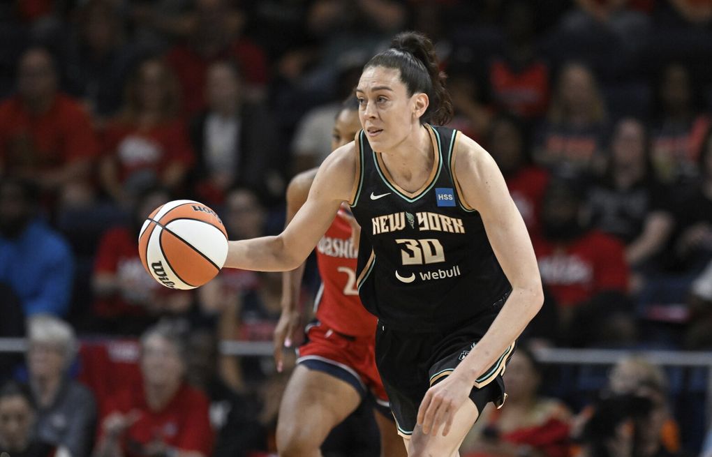 Breanna Stewart scores 25 and grabs 9 boards; Liberty beat Sparks
