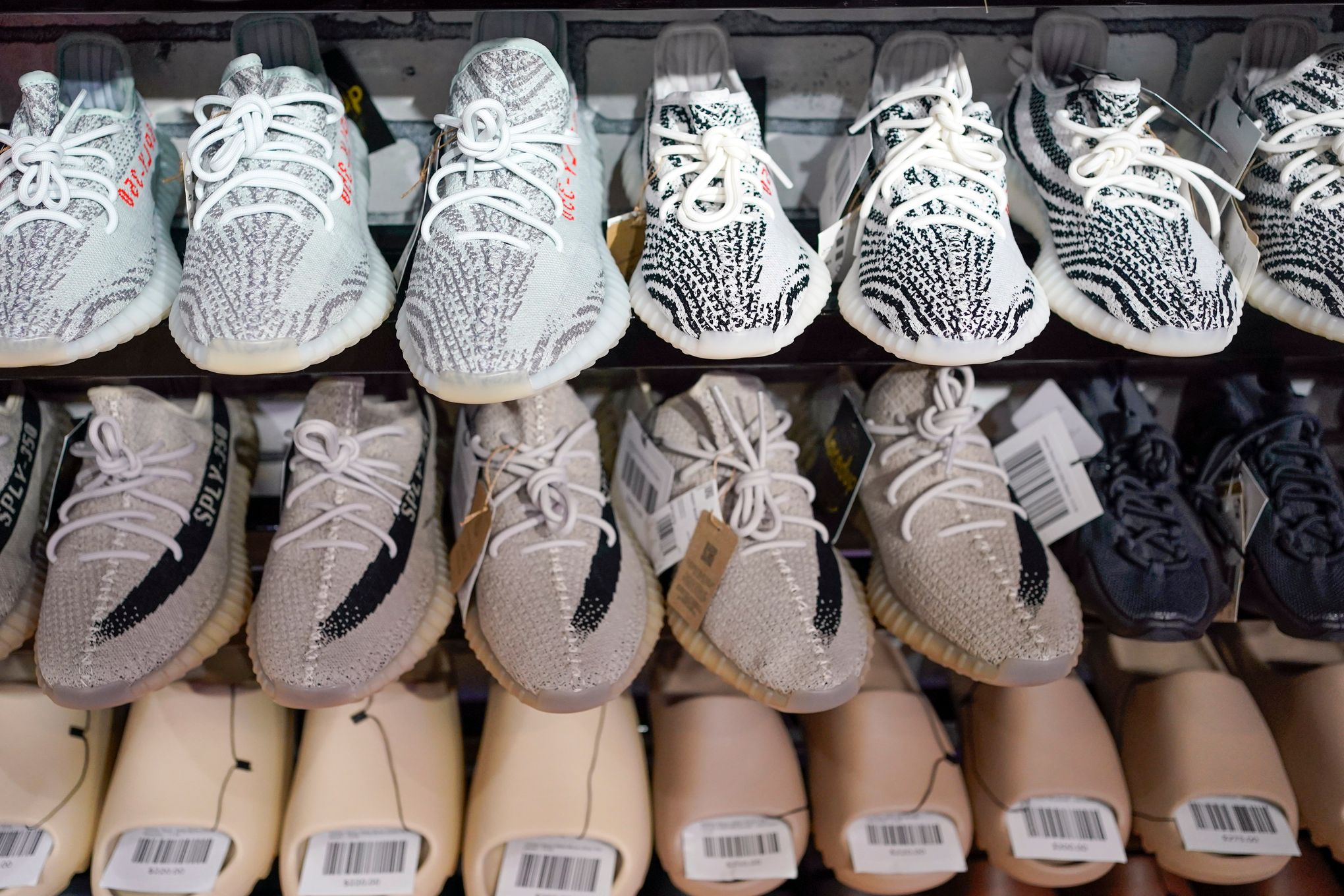 fake yeezys for sale amazon