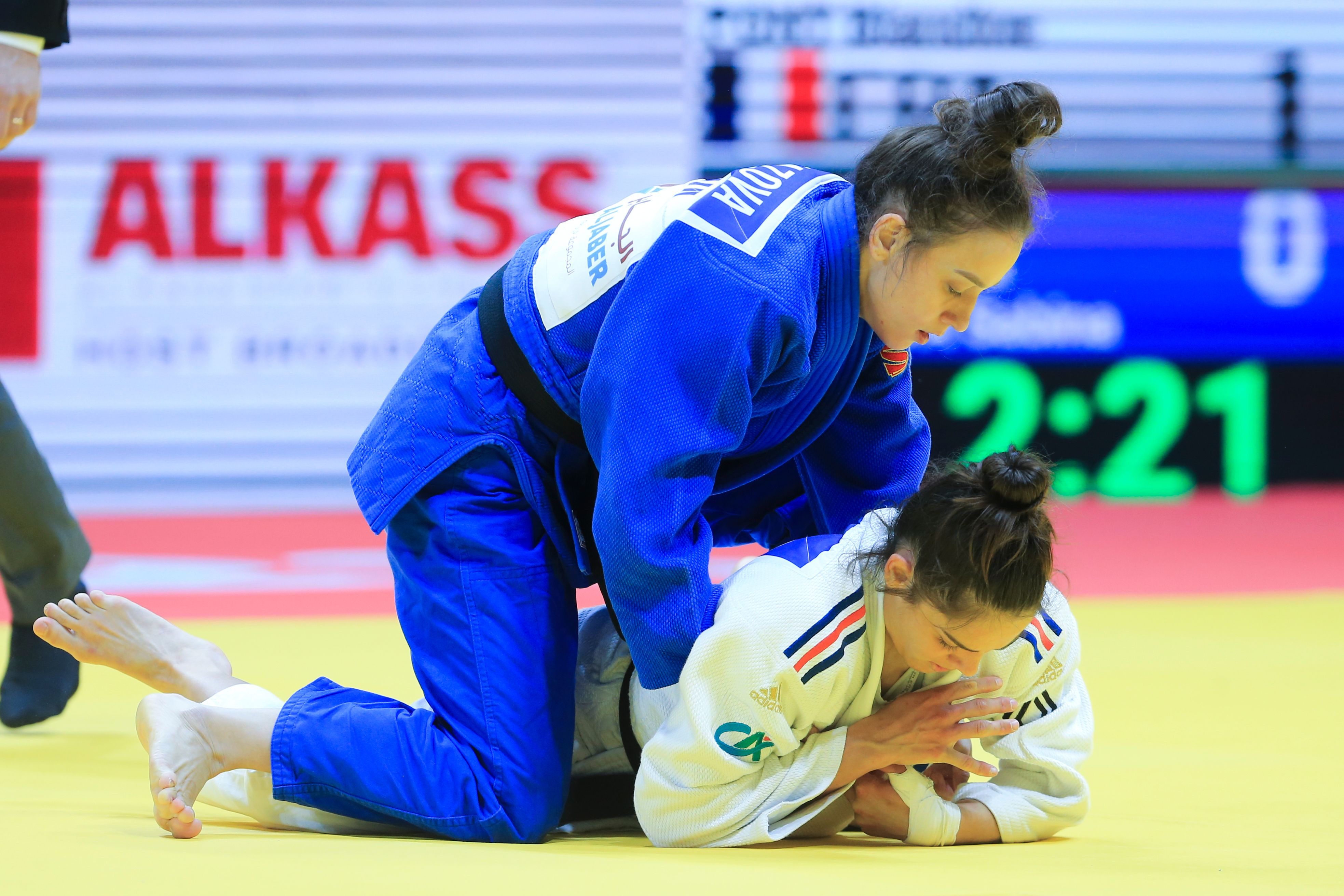 Russians Return At Judo Worlds, Ukraine Boycotts - USA NEWS