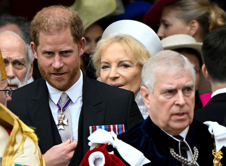 King Charles's Official Coronation Photo Is a 'Little Piece of Theater' -  The New York Times