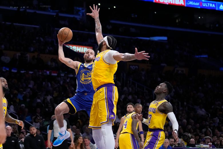 Stephen Curry leads Warriors past LeBron James and Lakers - The Washington  Post