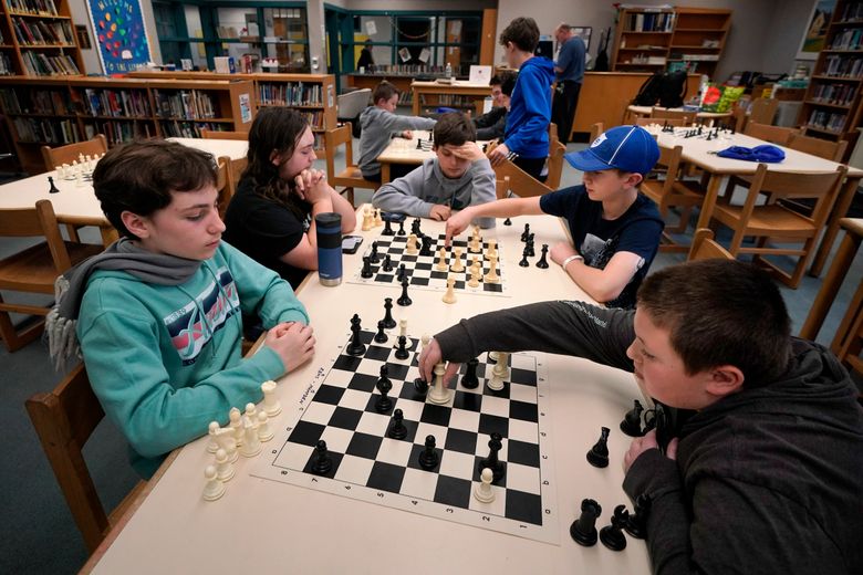 Real-life 'The Queen's Gambit': Maine custodian leads school chess teams to  US championships