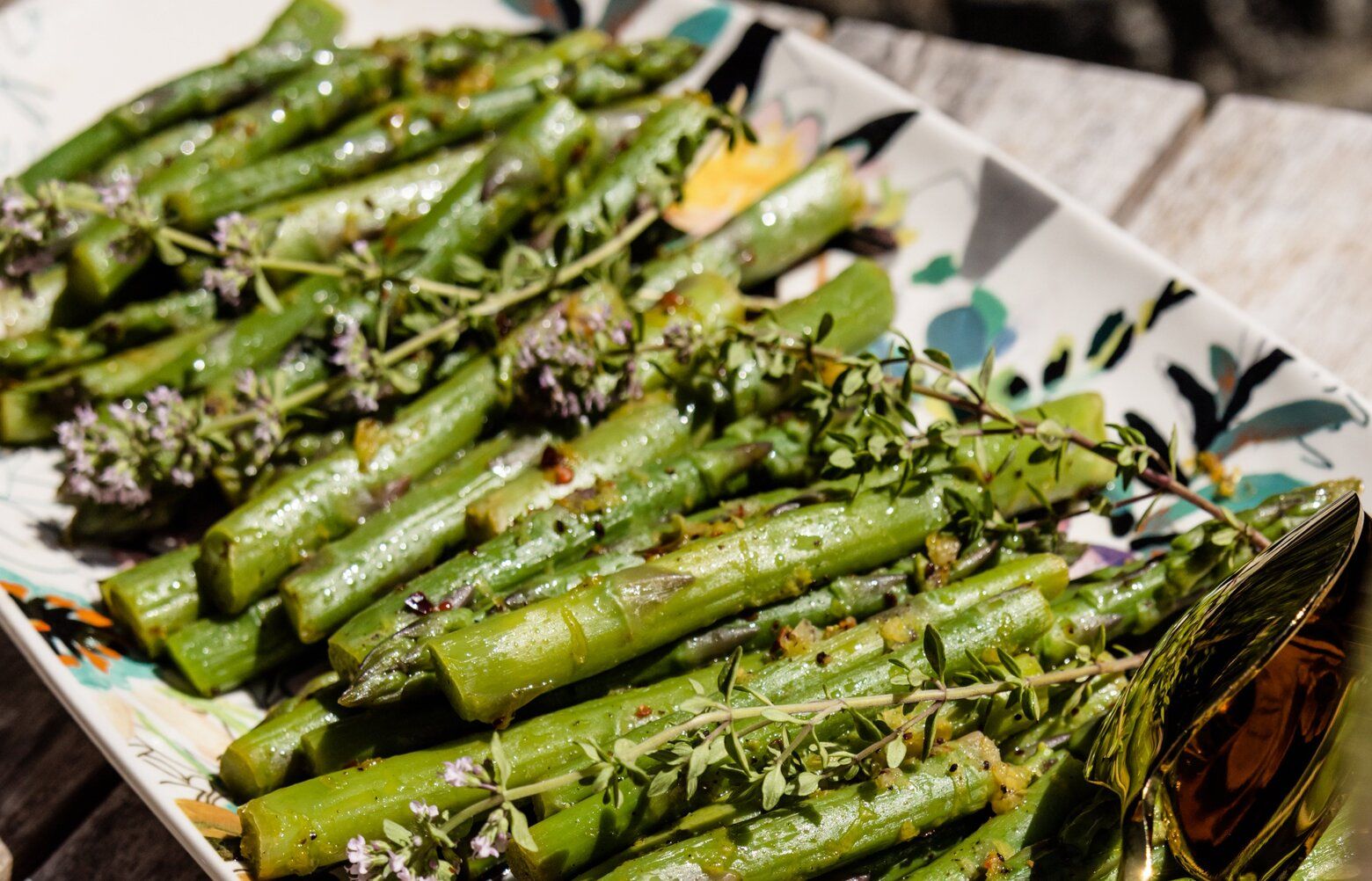 Weeknight Recipe Bright Crisp Asparagus Perfect For Summer The   06052023 TZR Summer Asparagus Tzr 130741 