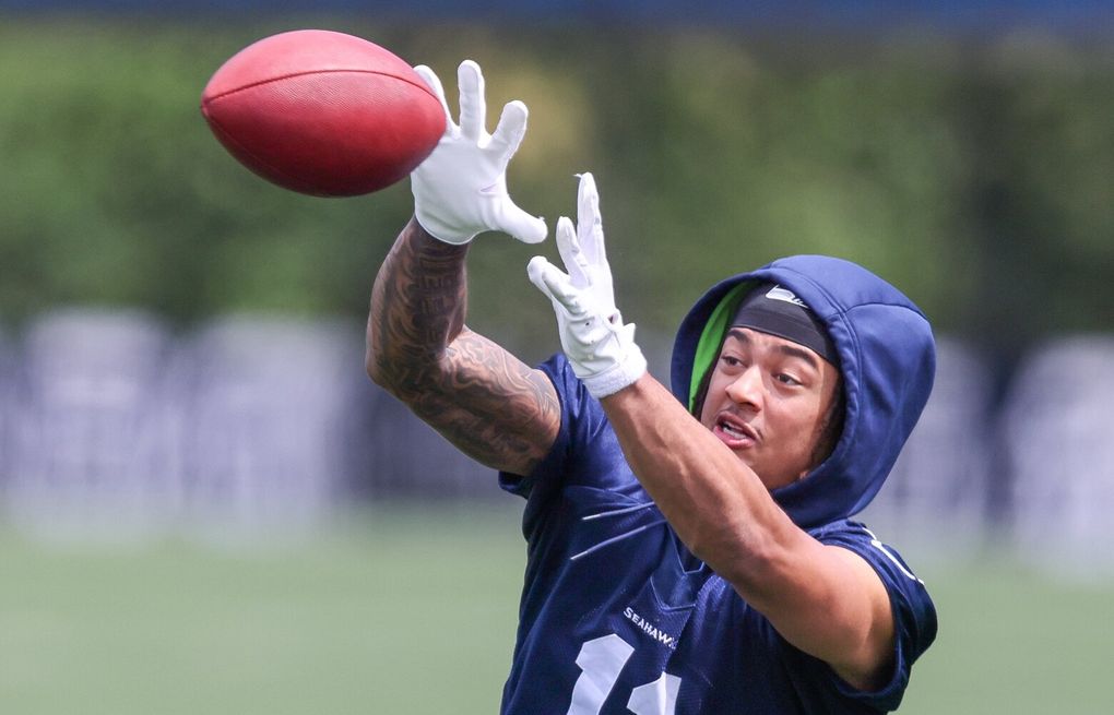 Catching Up With Seahawks' Phil Haynes at Training Camp - video