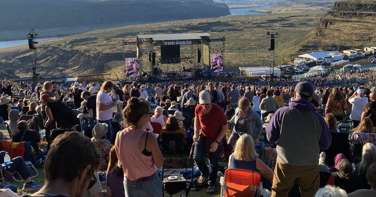 Joni Mitchell makes music history — with Brandi Carlile — in Gorge triumph