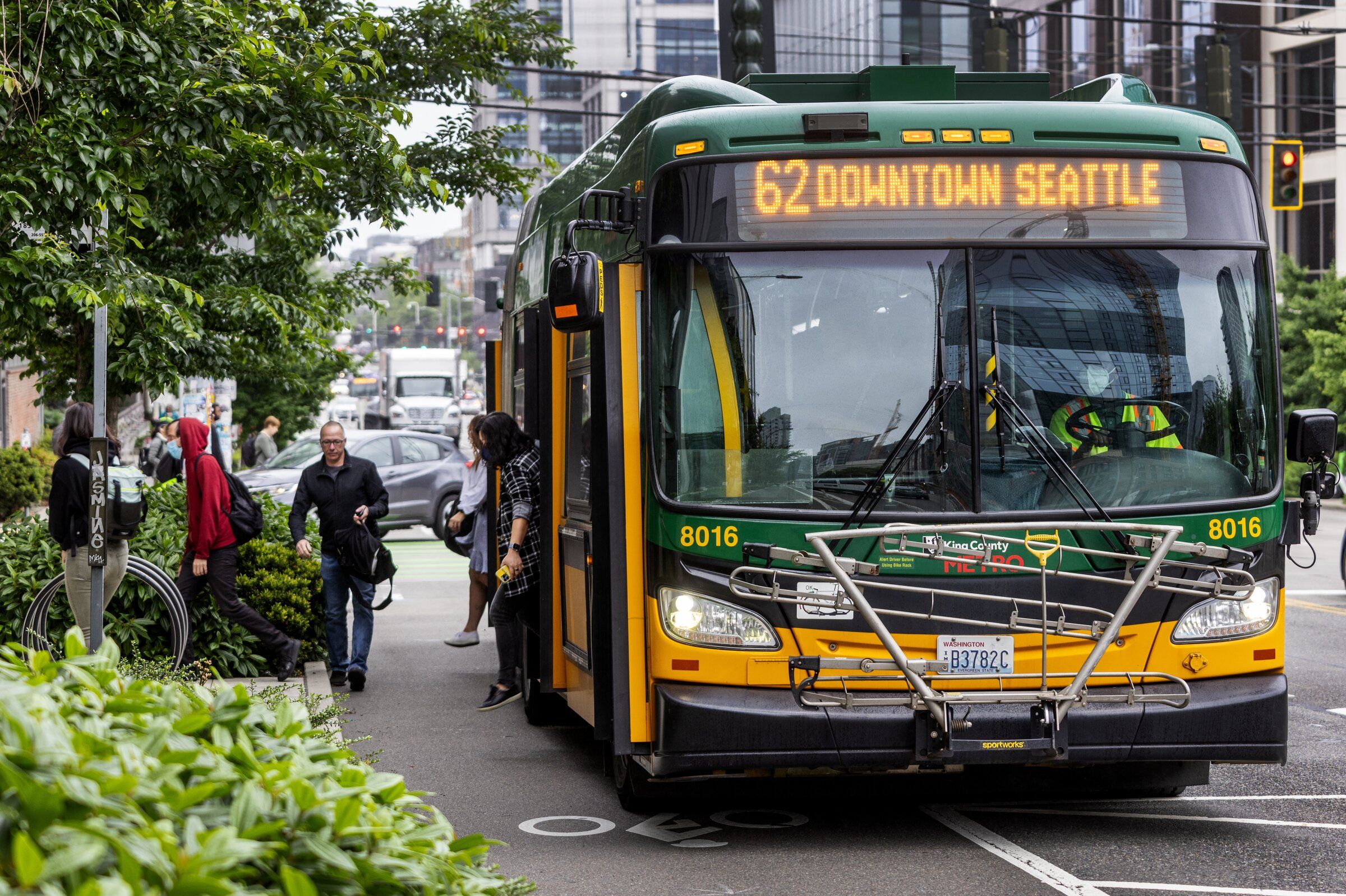 What the 'Amazon effect' means for Seattle traffic, bus ridership 