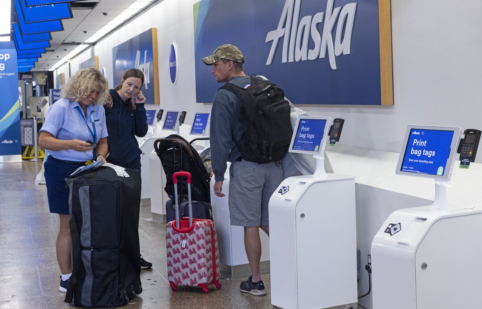 Alaska Airlines Check-in & Baggage | BudgetAir.com