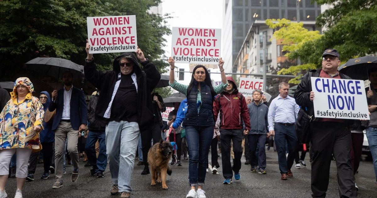 A quiet, angry rally in Seattle for pregnant woman who was killed | The ...
