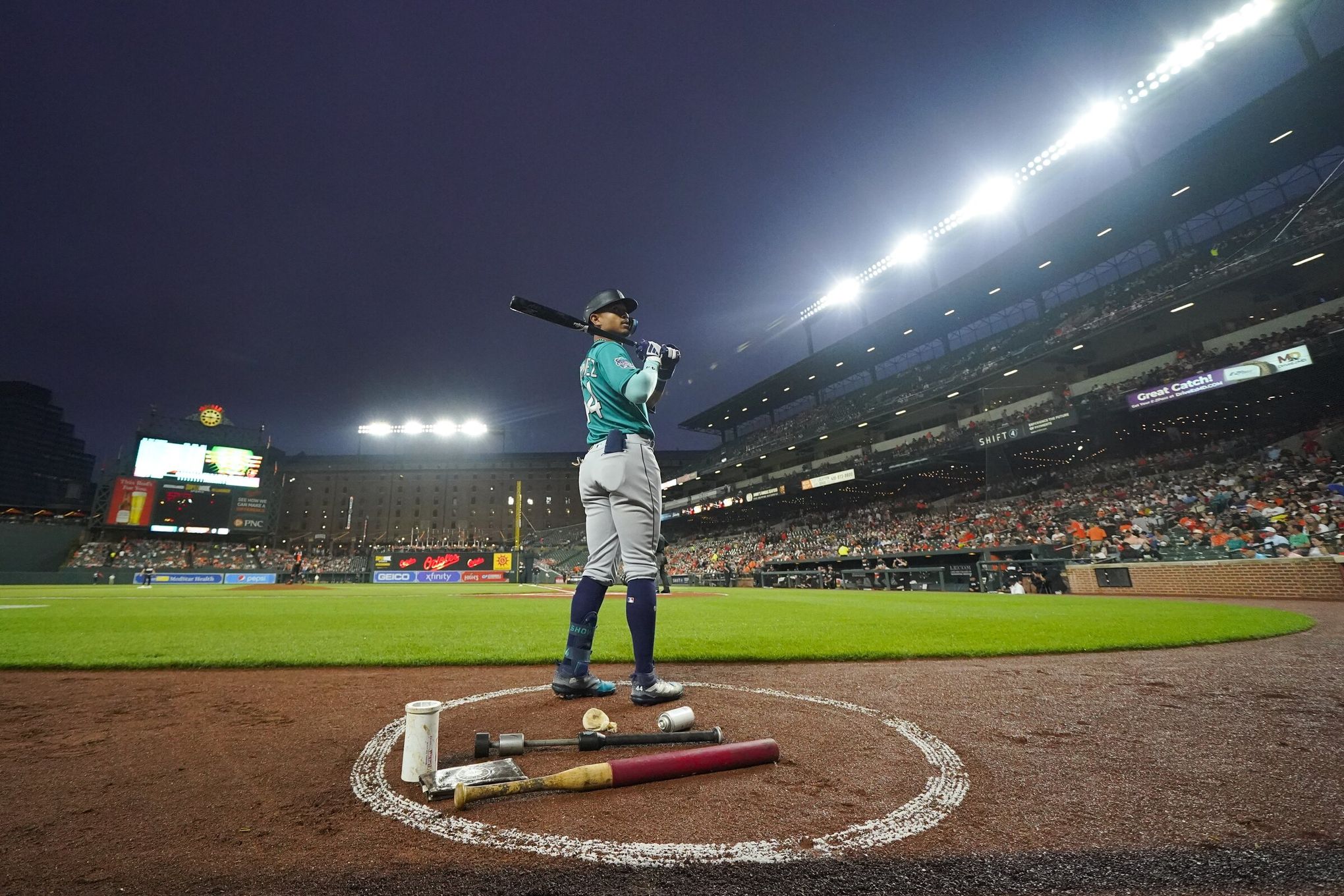 Felix Hernandez headlines first group announced for MLB All-Star Celebrity  Softball Game in Seattle