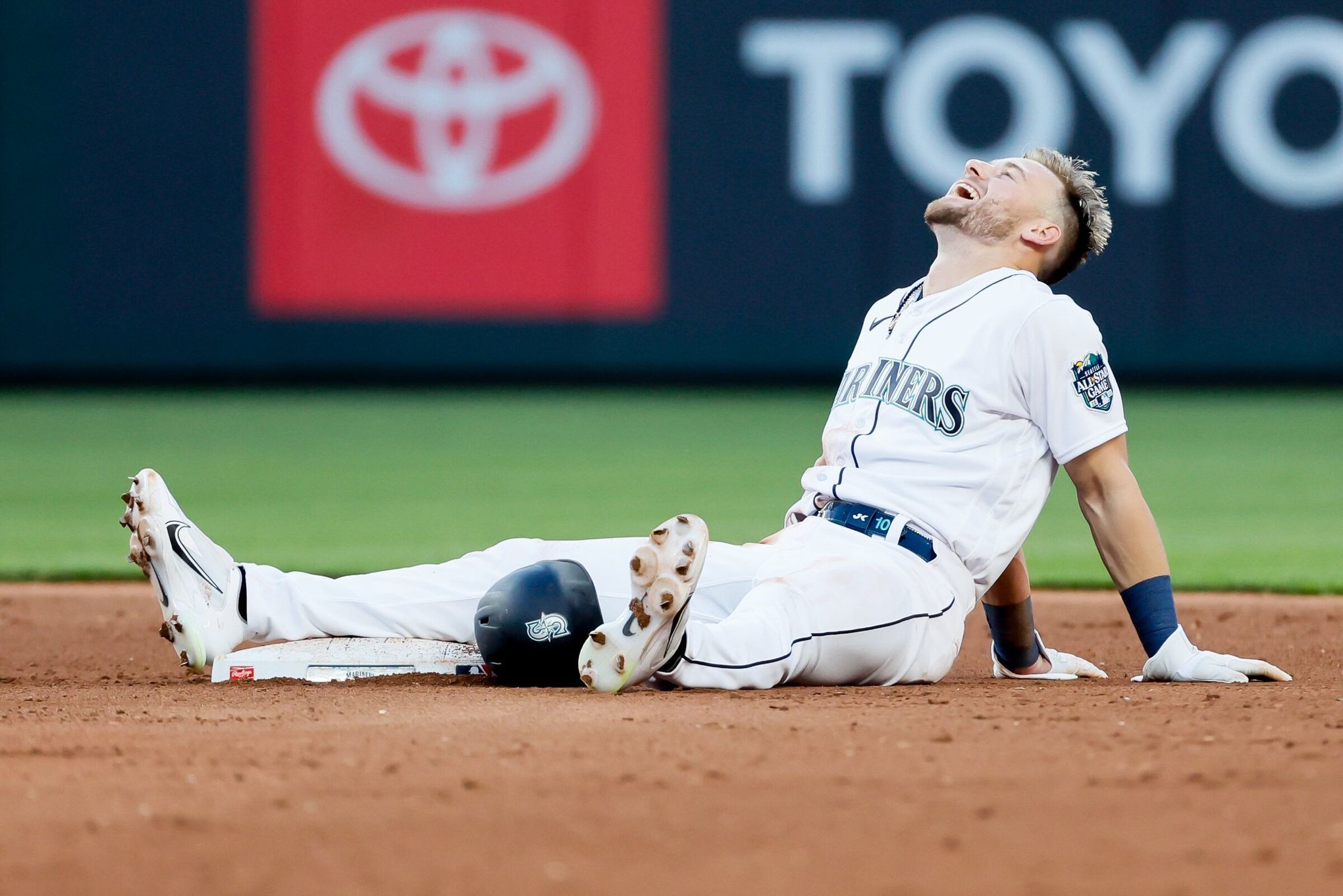 Mariners use early homers, strong start by Luis Castillo to top Nationals  8-4