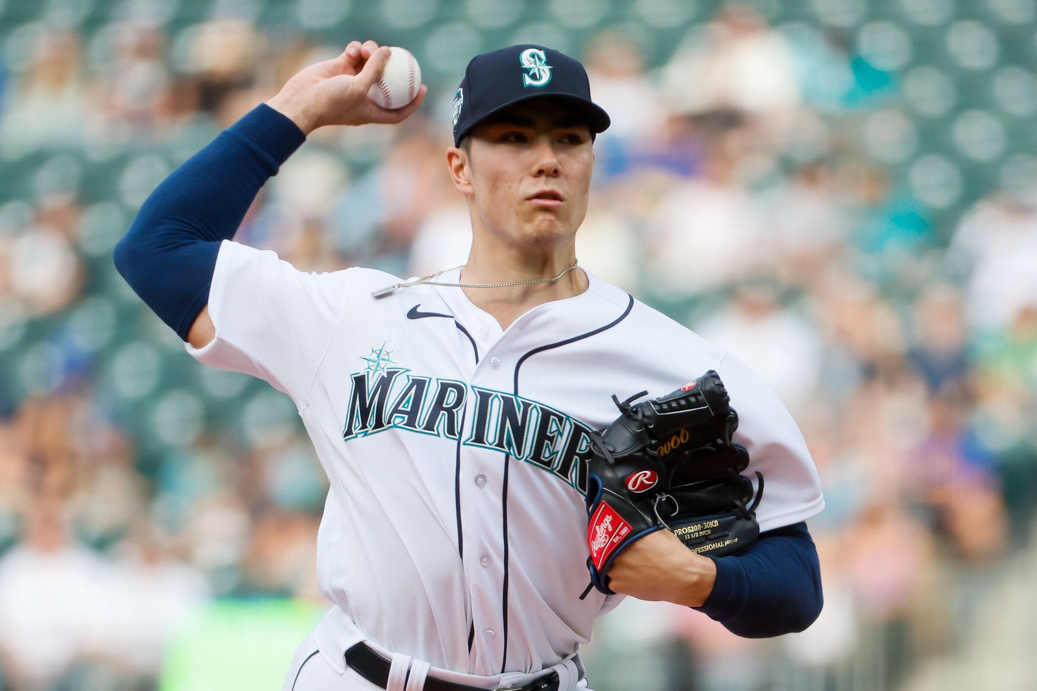 Offense backs strong start by Woo, Mariners thump Yankees