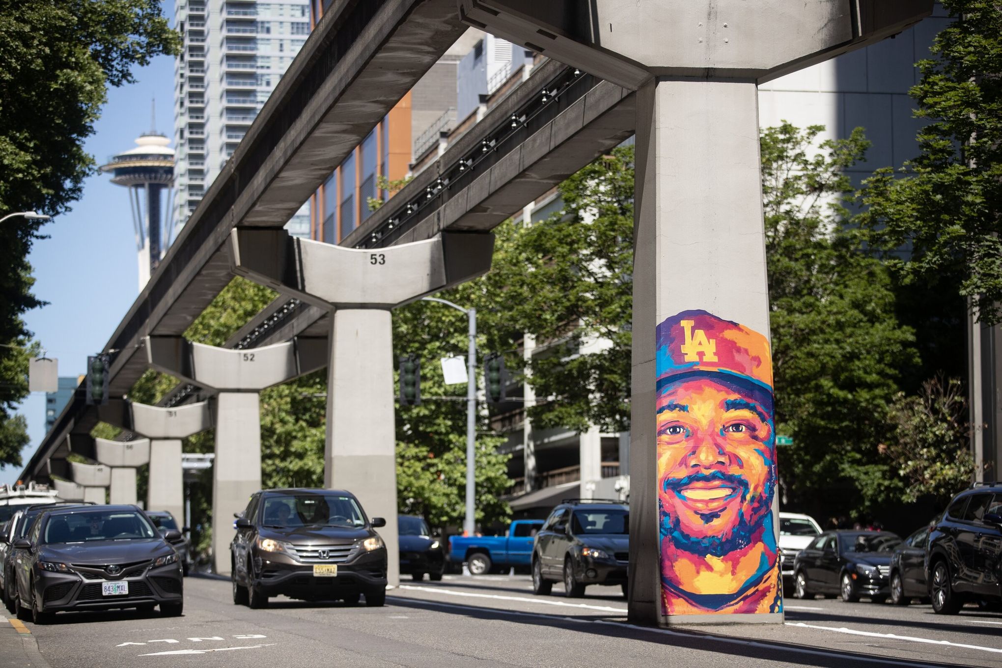 New mural honors under told stories of the Pacific Northwest's baseball  history 