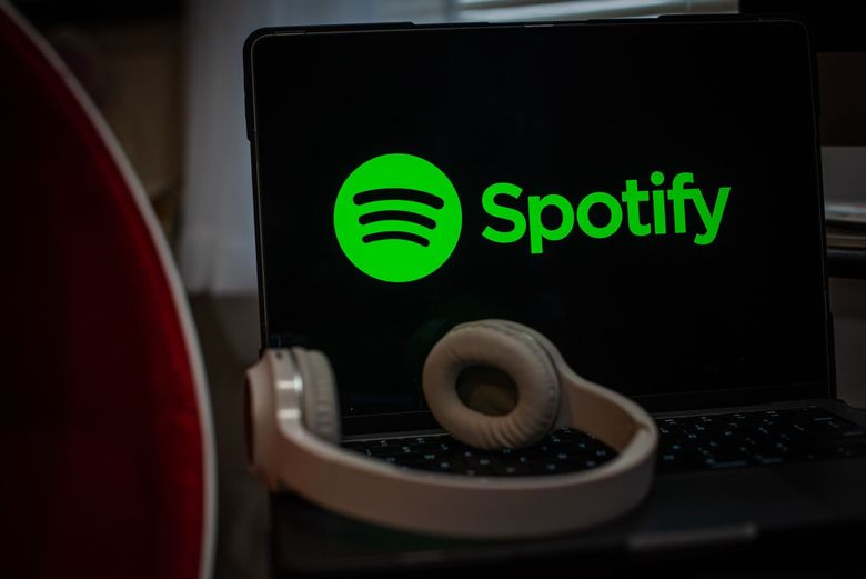 Spotify shifts podcast strategy, offers exclusives on other platforms