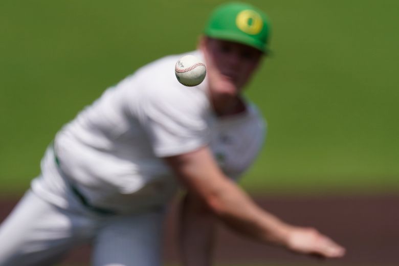 Oregon baseball beats Xavier winning the Nashville NCAA regional