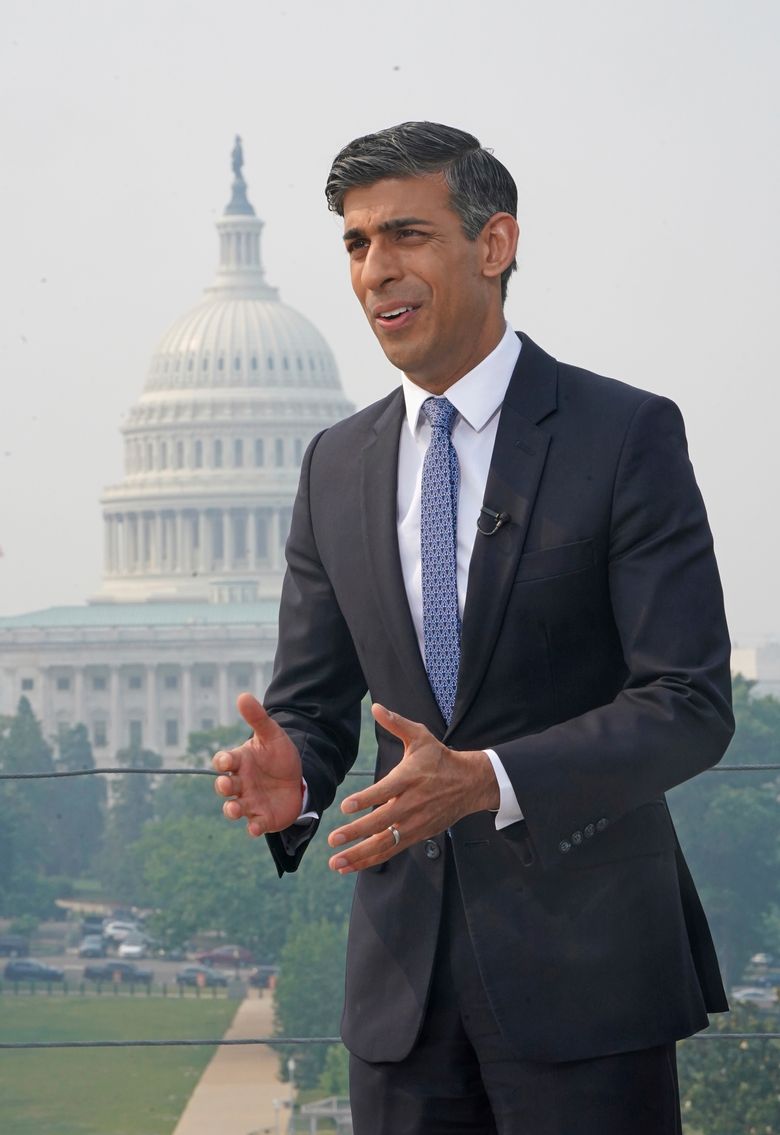 Rishi Sunak marks US military ties by laying wreath at Tomb of Unknown  Soldier