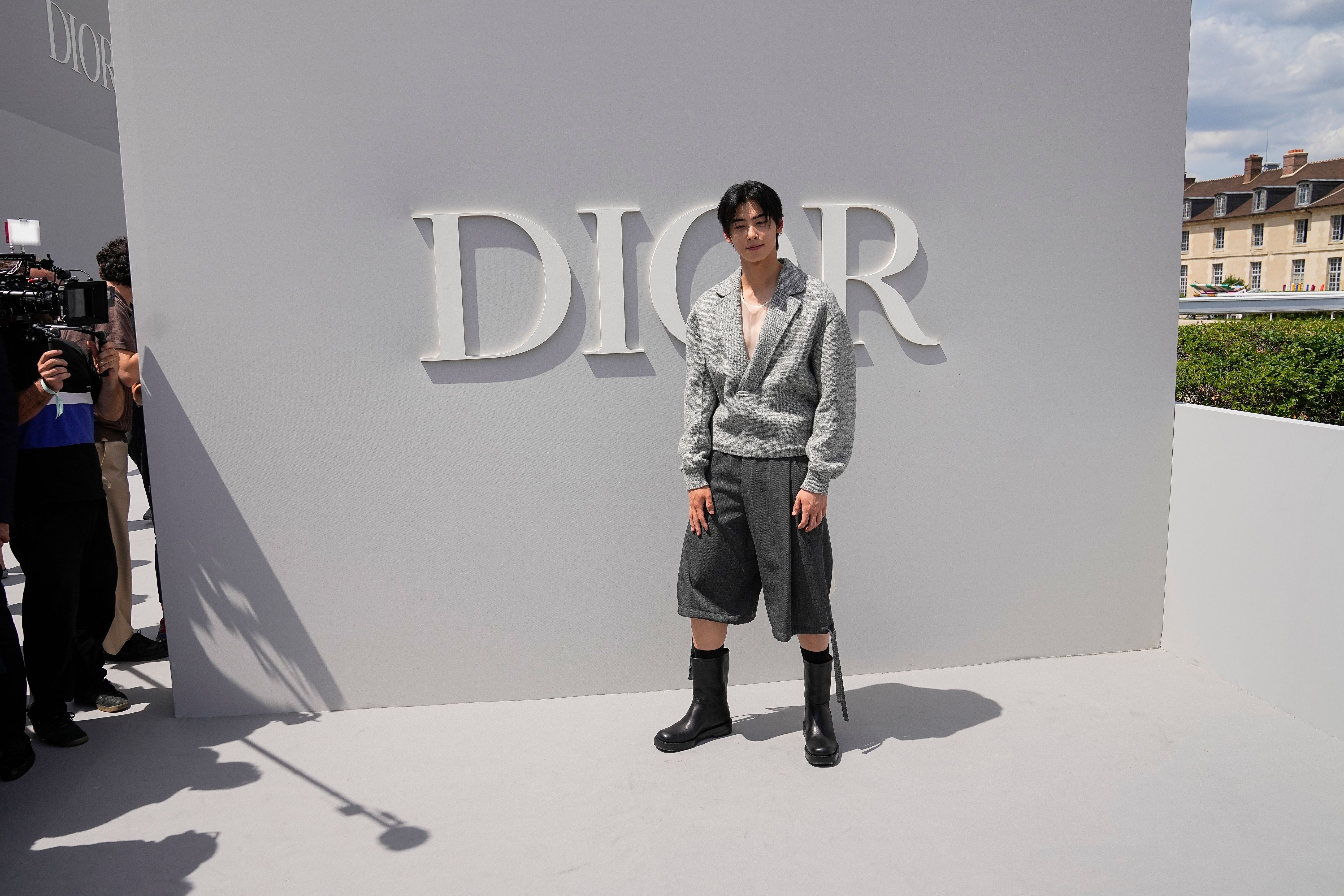 Dior s Kim Jones celebrates 5 years as designer in gender fluid