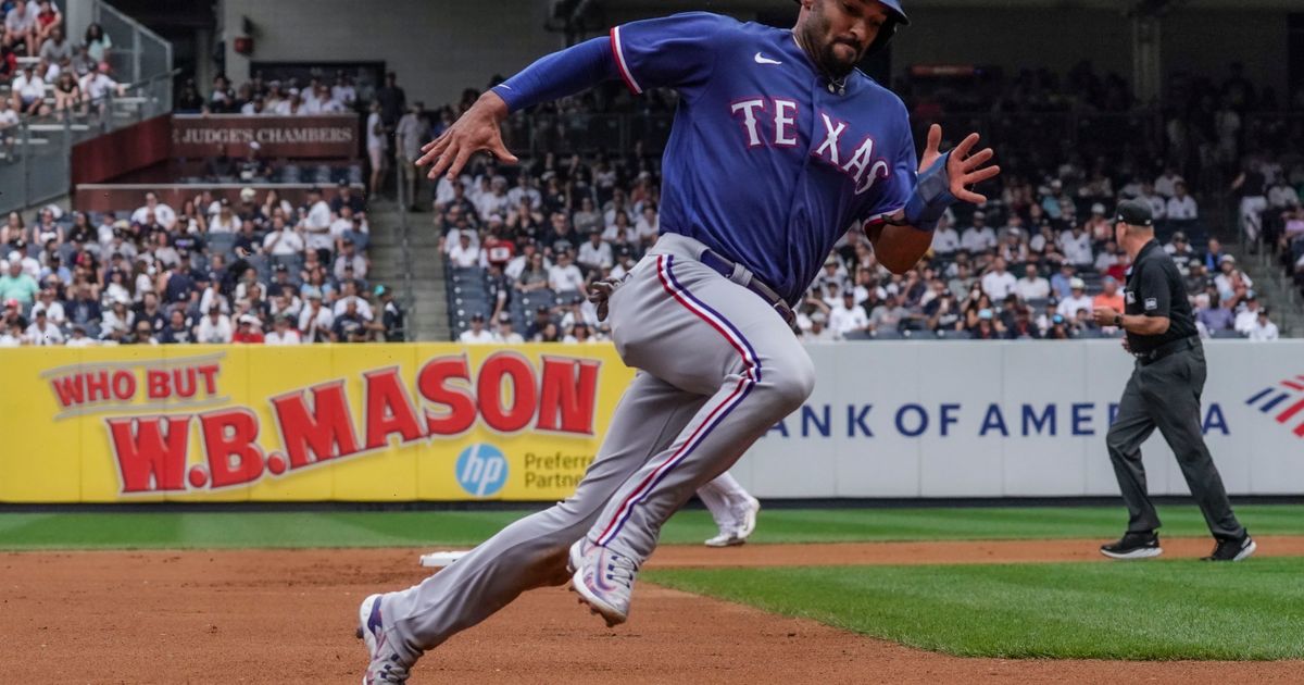 Rangers' Jon Gray loses no-hit bid in 7th inning vs. A's