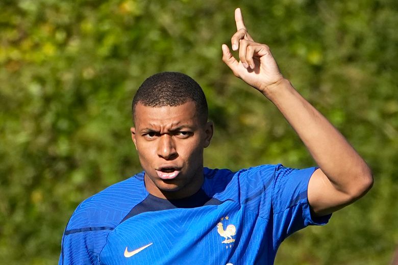 Door open for Real Madrid to try signing Mbappé after he decides
