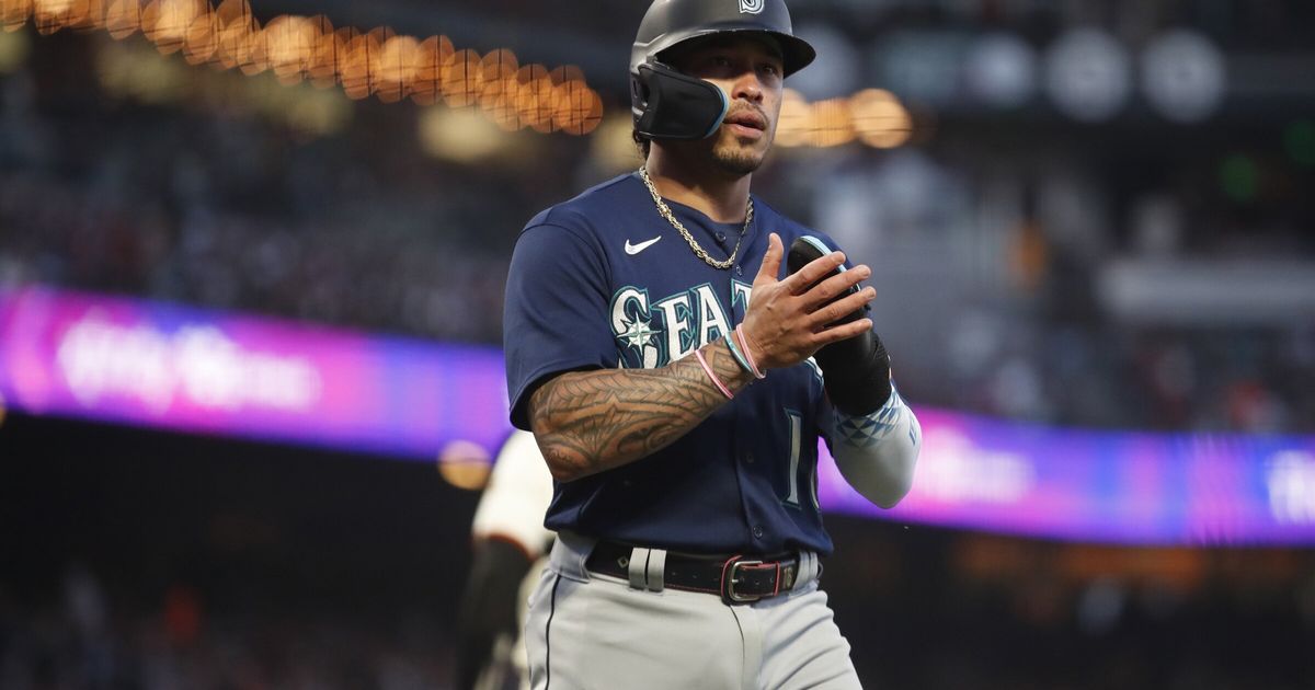 Ninth-inning outburst lifts Mariners over Giants for 3rd win in a