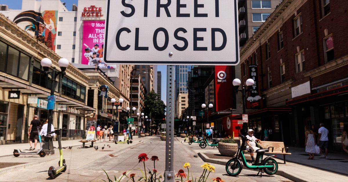 Seattle closes stretch of Pike Street to traffic